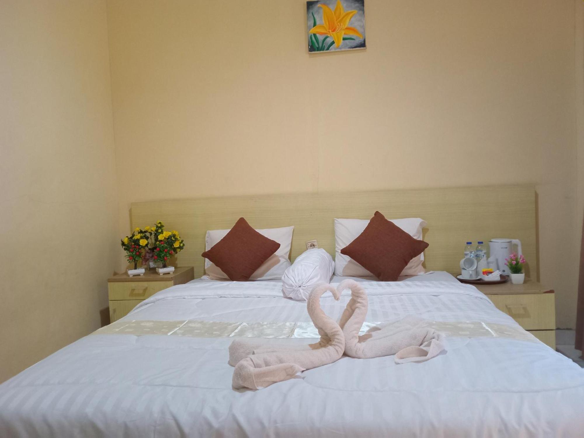 Bayak Hotel Bumdes Cipayung & Resort Ciguntur Exterior photo
